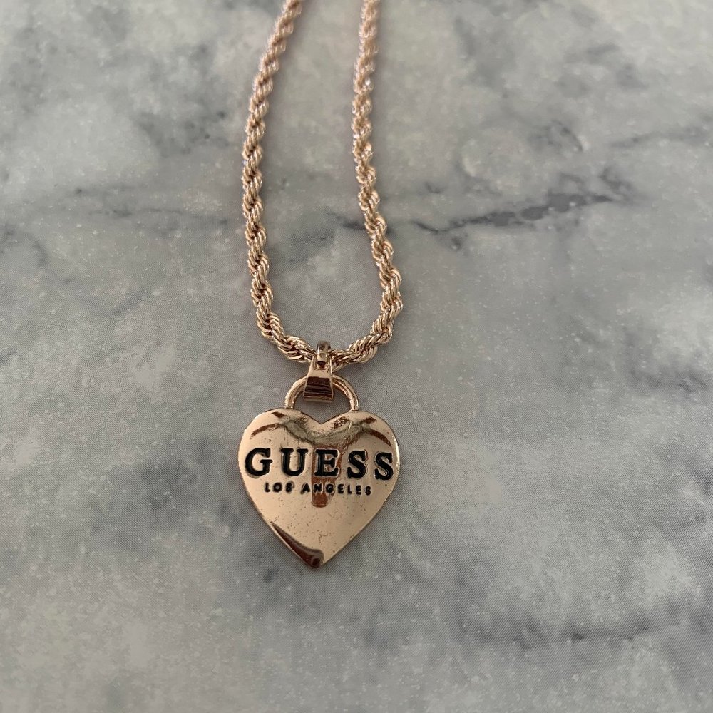GUESS ROSE GOLD NECKLACE NWT